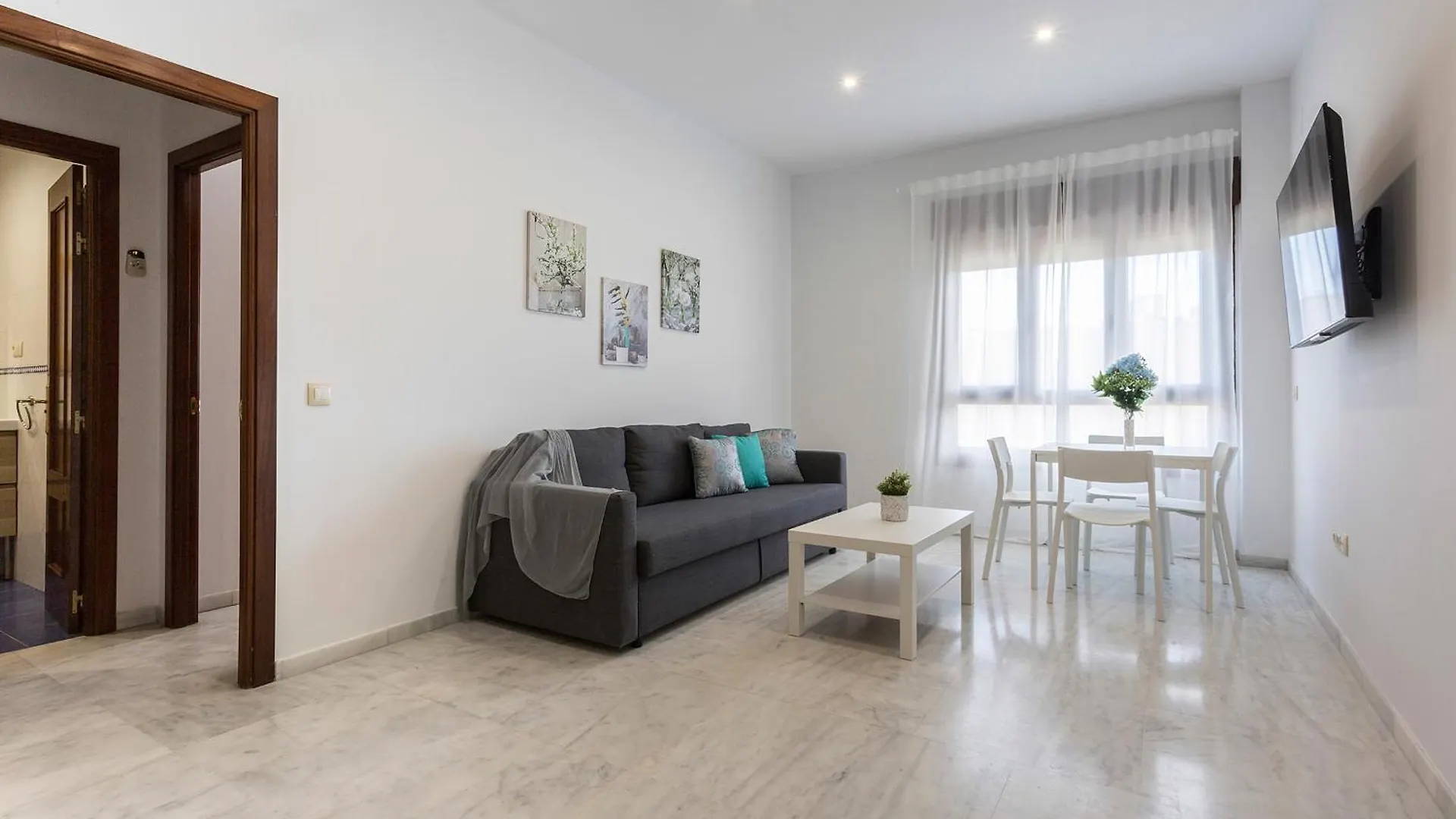 Aticos Lux Sevilla Piscina Parking Bormujos Spain