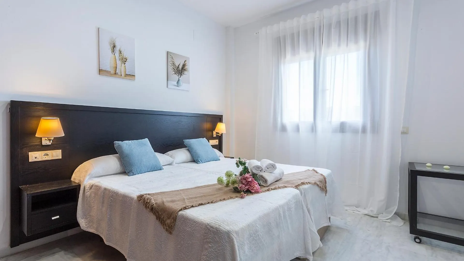 Aticos Lux Sevilla Piscina Parking Bormujos
