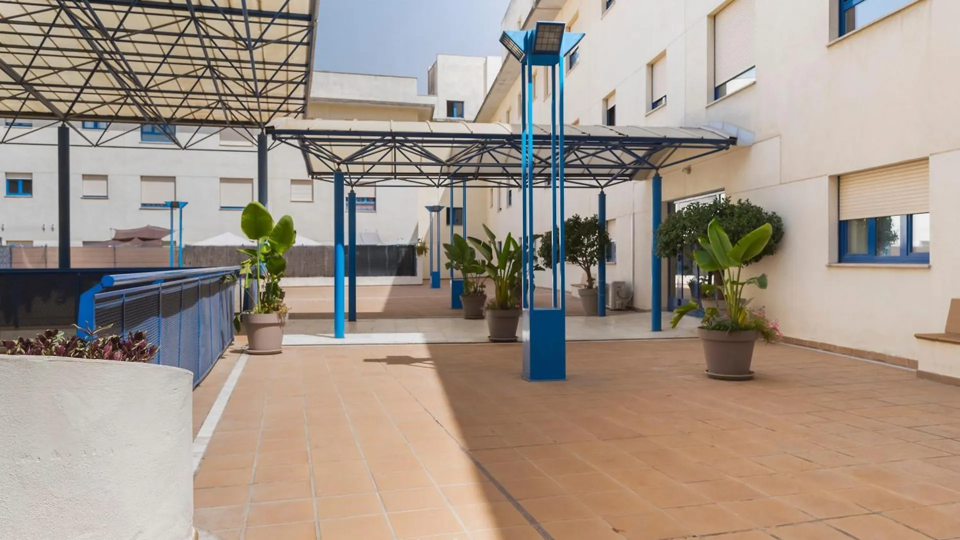 Aticos Lux Sevilla Piscina Parking Bormujos 0*,  Espanha